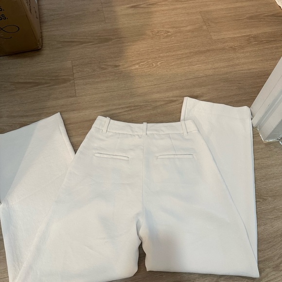 Aritzia the effortless pants - Picture 3 of 3